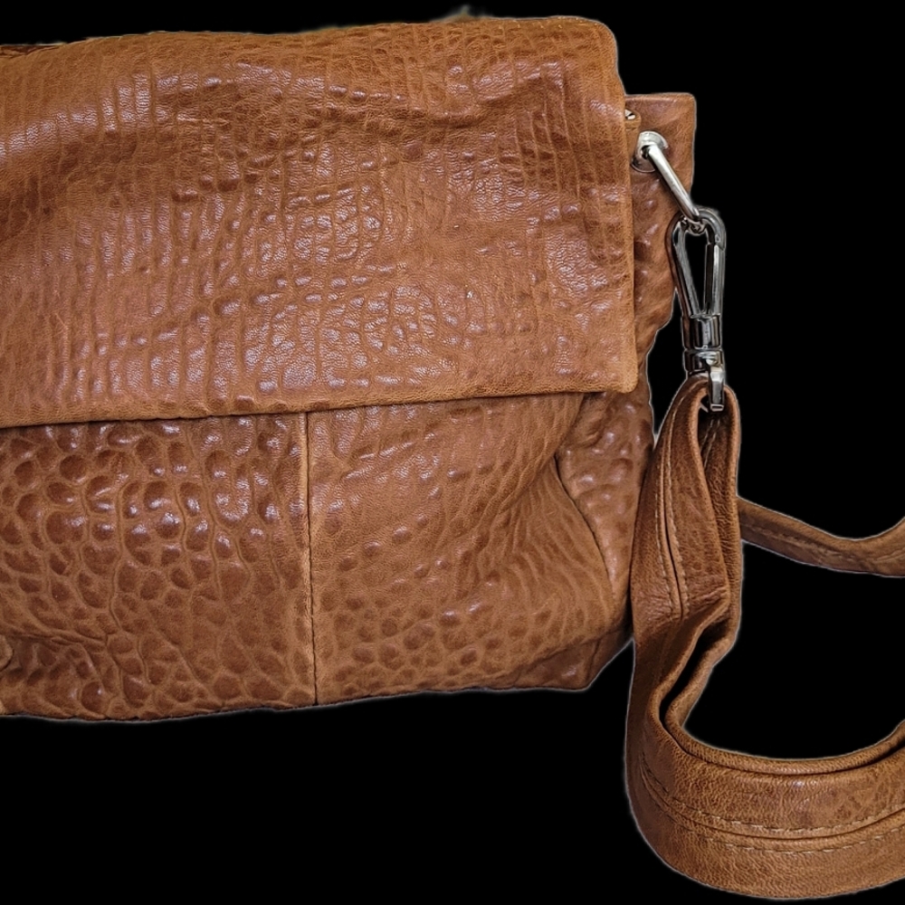 Textured Brown Crossbody Bag - Picture 3 of 11